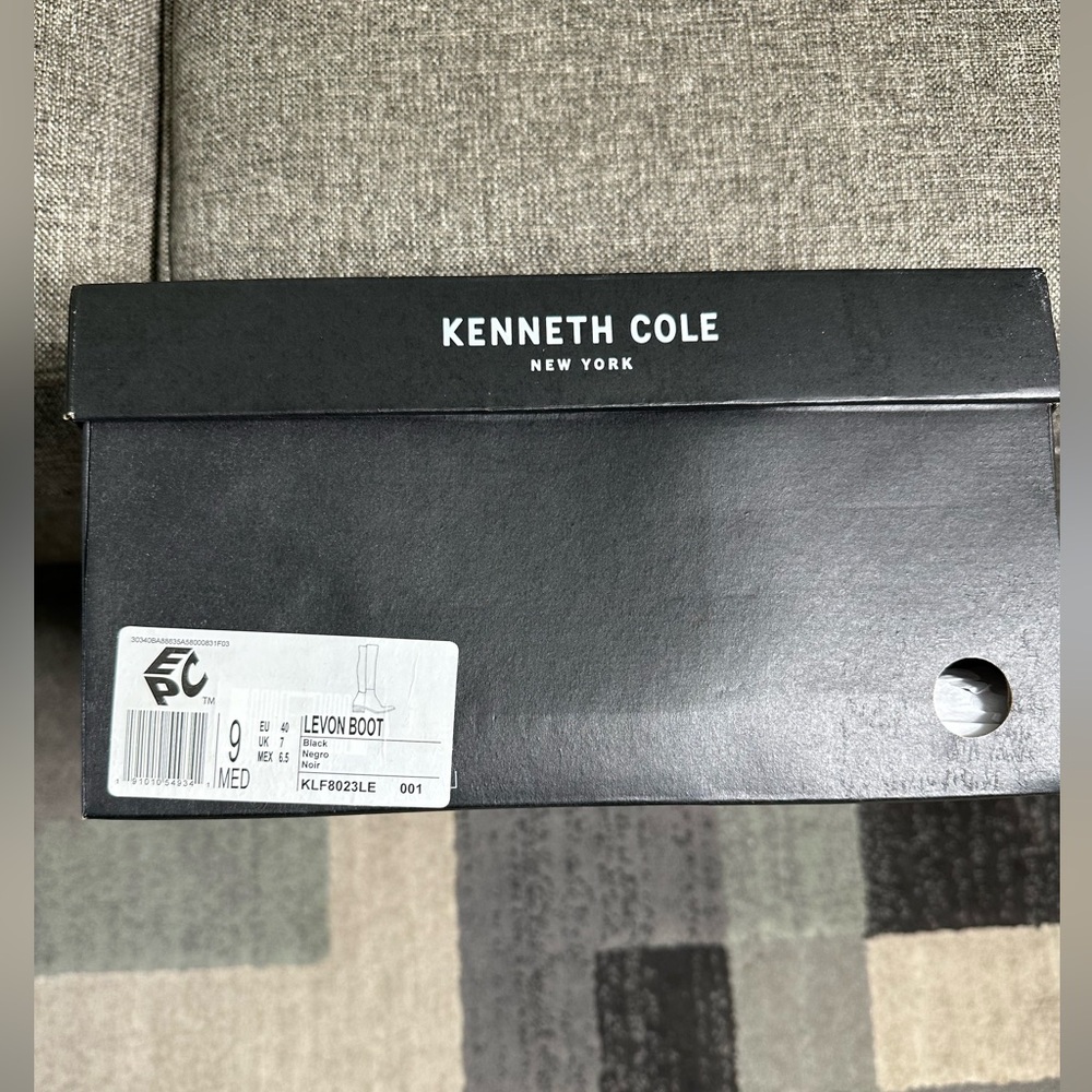 Kenneth Cole Black Levon Leather and Rib Knit Knee High Boot. Size 9 - Picture 6 of 7